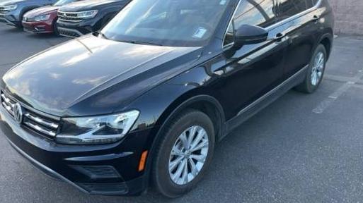 VOLKSWAGEN TIGUAN 2018 3VV3B7AX2JM082650 image