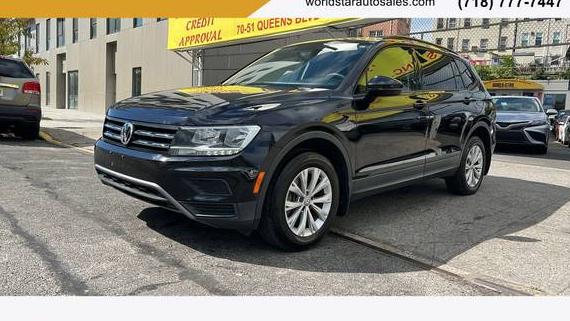 VOLKSWAGEN TIGUAN 2018 3VV0B7AX6JM076577 image