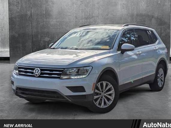 VOLKSWAGEN TIGUAN 2018 3VV3B7AX3JM094922 image