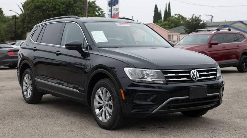 VOLKSWAGEN TIGUAN 2018 3VV3B7AX3JM057935 image