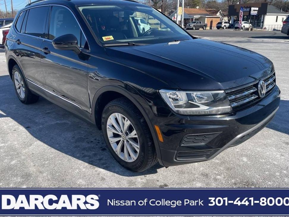 VOLKSWAGEN TIGUAN 2018 3VV3B7AX0JM144577 image