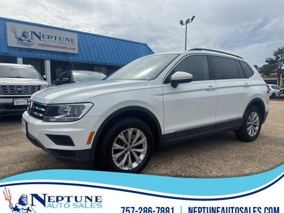 VOLKSWAGEN TIGUAN 2018 3VV2B7AX3JM103033 image