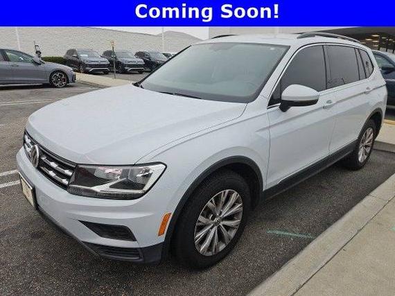 VOLKSWAGEN TIGUAN 2018 3VV3B7AX0JM214269 image