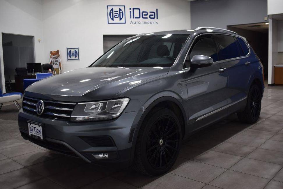 VOLKSWAGEN TIGUAN 2018 3VV2B7AX2JM120096 image