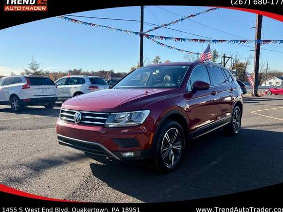 VOLKSWAGEN TIGUAN 2018 3VV2B7AX3JM016281 image