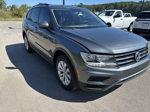VOLKSWAGEN TIGUAN 2018 3VV1B7AX9JM108443 image