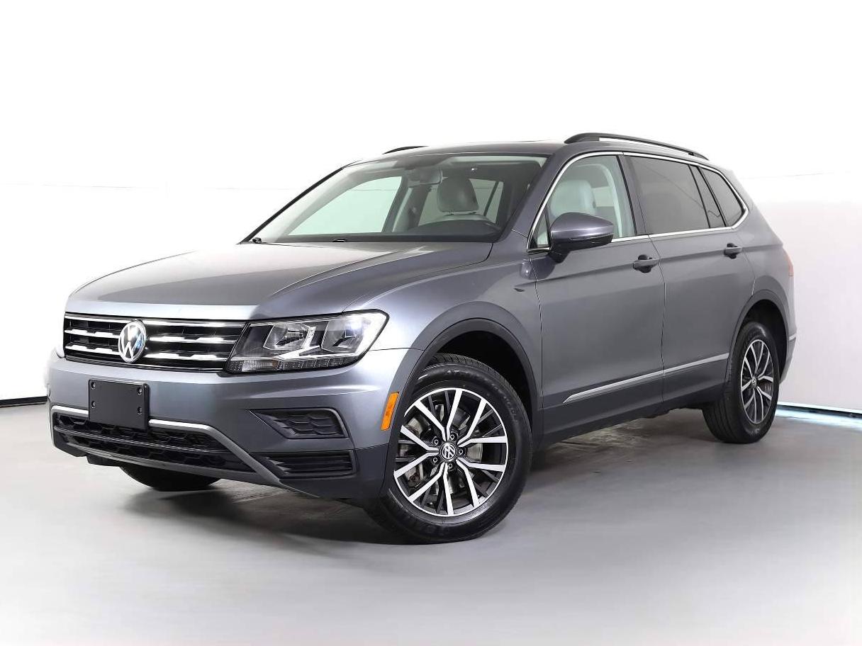 VOLKSWAGEN TIGUAN 2018 3VV2B7AX3JM190139 image