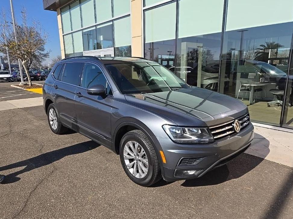 VOLKSWAGEN TIGUAN 2018 3VV3B7AX7JM001996 image