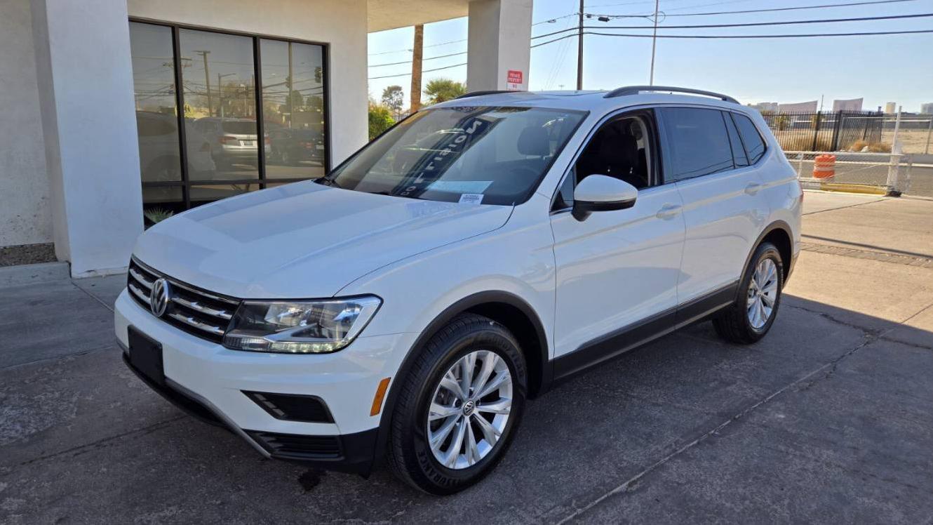 VOLKSWAGEN TIGUAN 2018 3VV3B7AX1JM119431 image