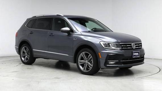 VOLKSWAGEN TIGUAN 2018 3VV2B7AX5JM217373 image