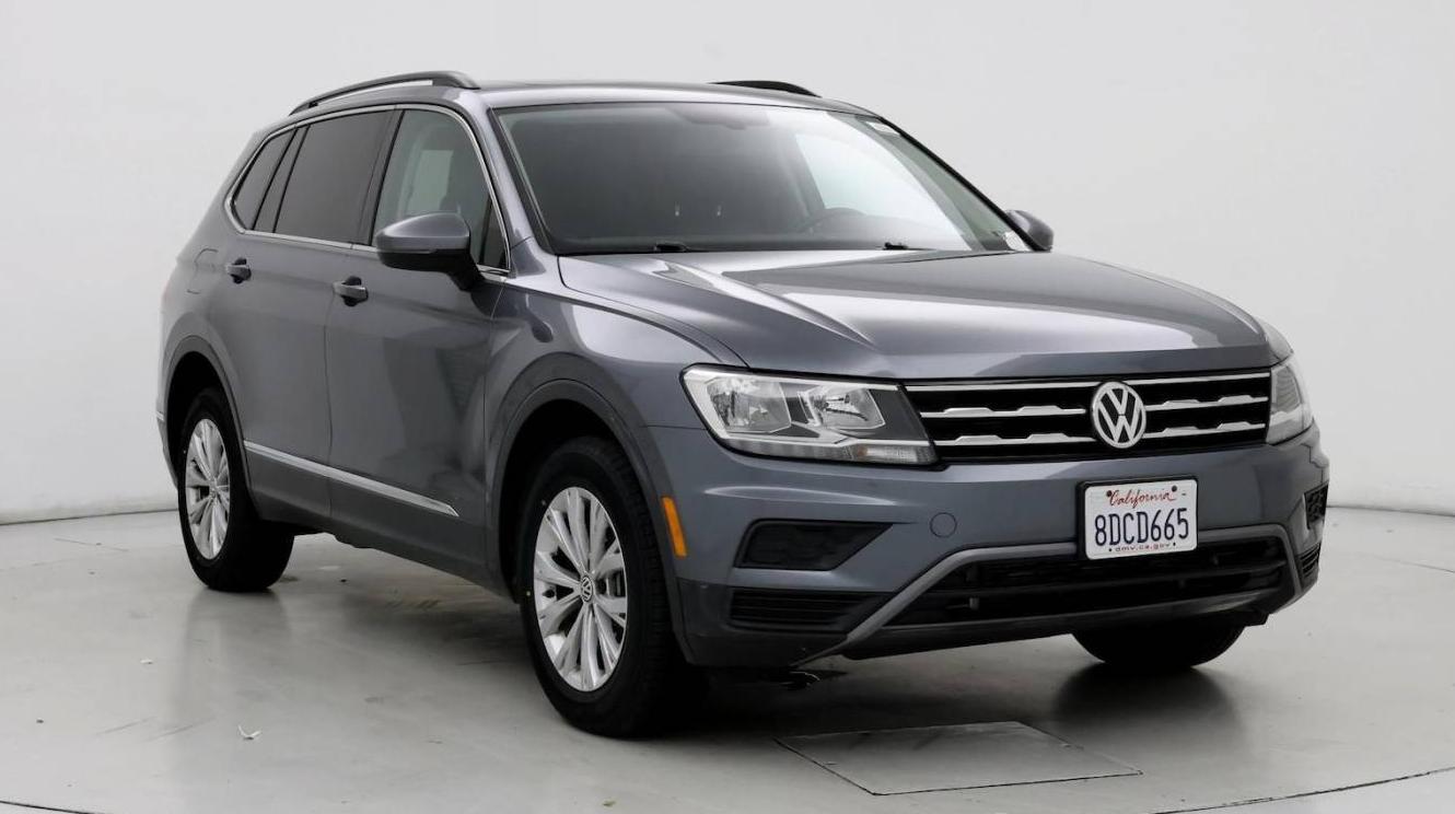 VOLKSWAGEN TIGUAN 2018 3VV2B7AX0JM104561 image