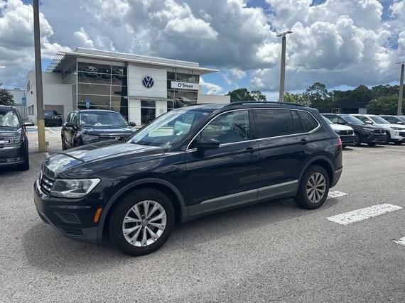 VOLKSWAGEN TIGUAN 2018 3VV3B7AX0JM146362 image
