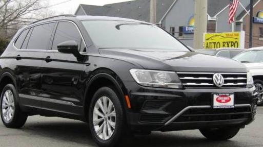 VOLKSWAGEN TIGUAN 2018 3VV2B7AX1JM143496 image