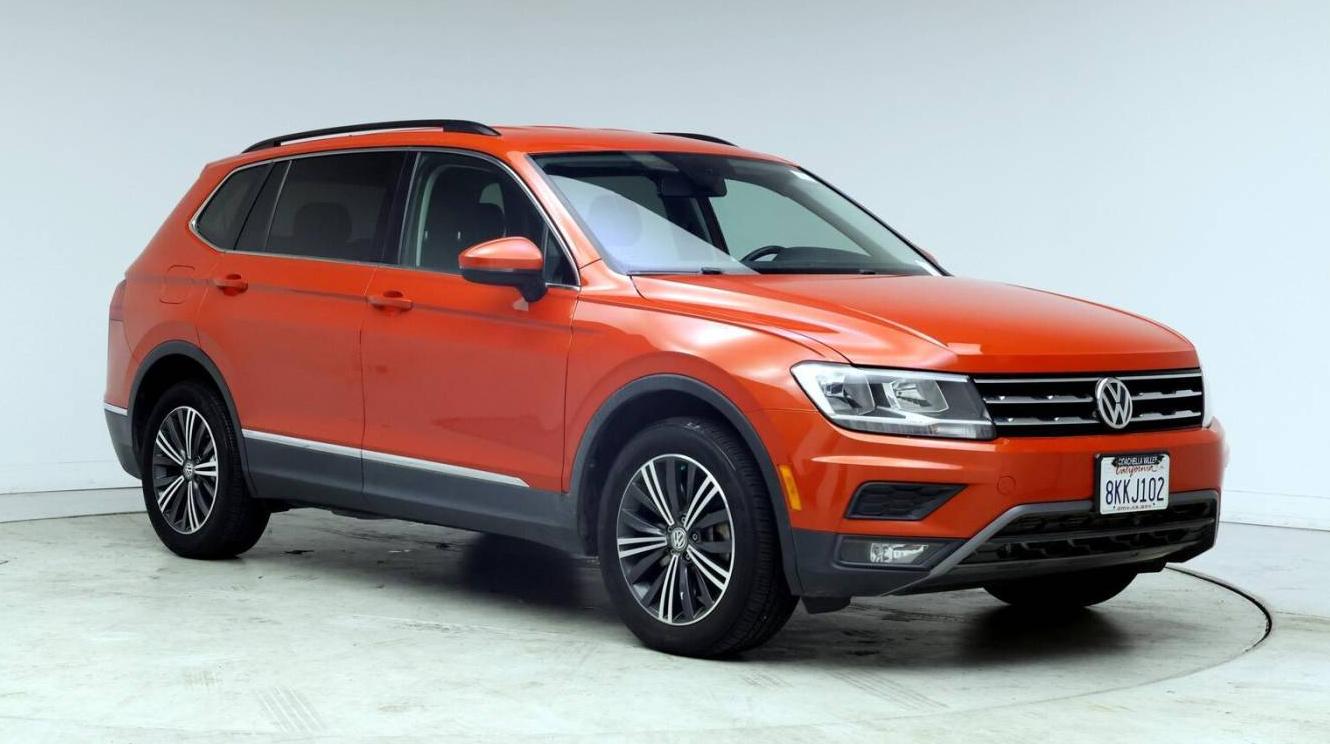 VOLKSWAGEN TIGUAN 2018 3VV3B7AX4JM038648 image