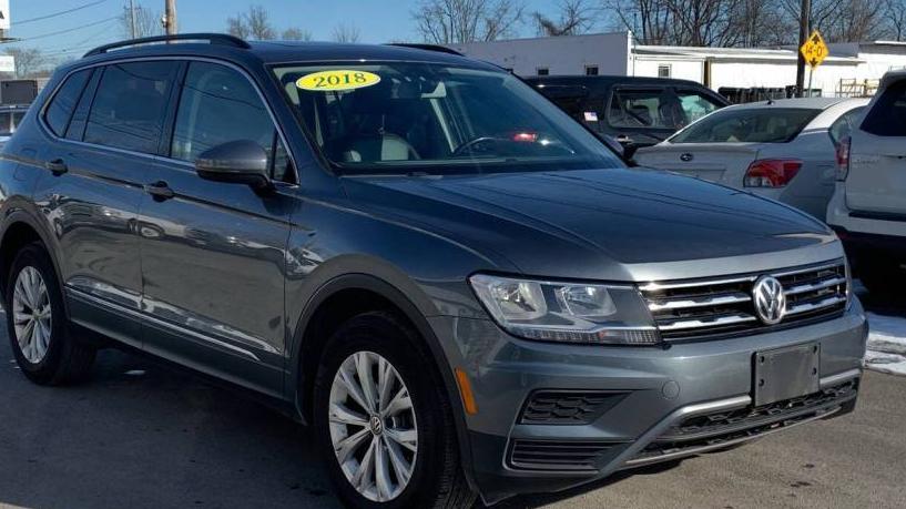 VOLKSWAGEN TIGUAN 2018 3VV2B7AX7JM121079 image