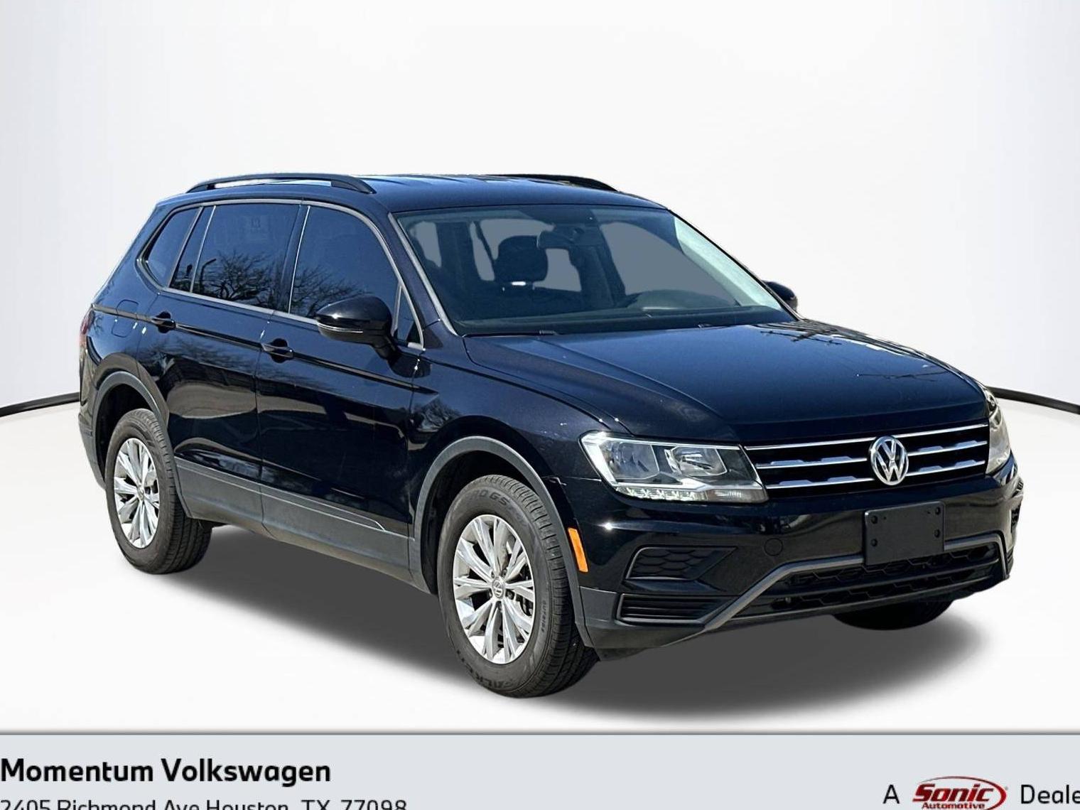 VOLKSWAGEN TIGUAN 2018 3VV1B7AXXJM058104 image