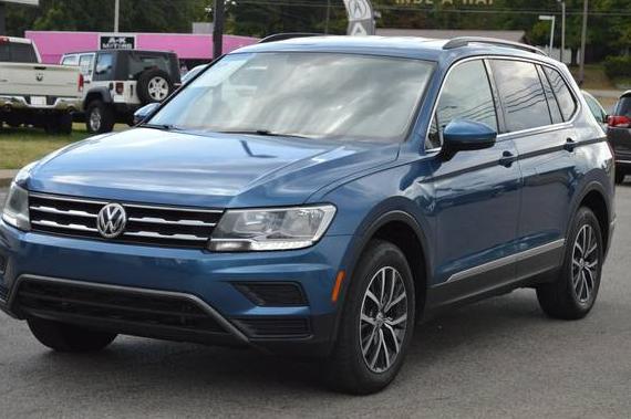 VOLKSWAGEN TIGUAN 2018 3VV3B7AX2JM194865 image