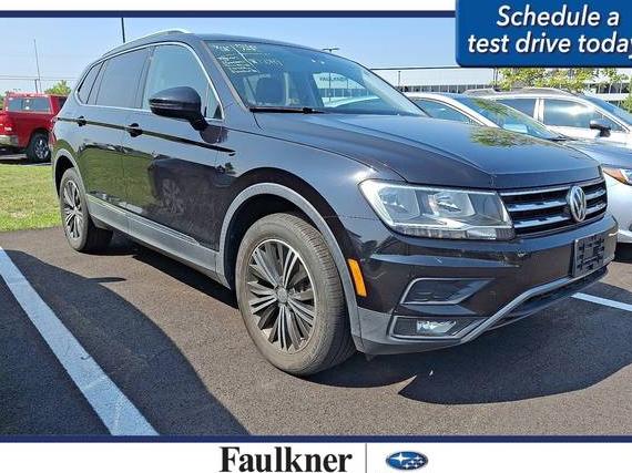 VOLKSWAGEN TIGUAN 2018 3VV2B7AX3JM012943 image