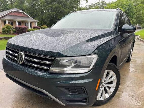 VOLKSWAGEN TIGUAN 2018 3VV3B7AX5JM135230 image