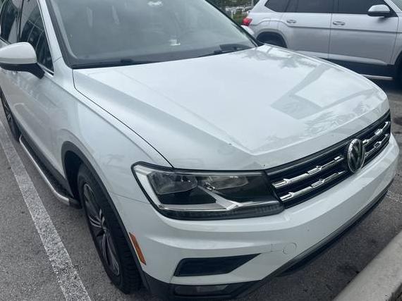 VOLKSWAGEN TIGUAN 2018 3VV3B7AX9JM020078 image