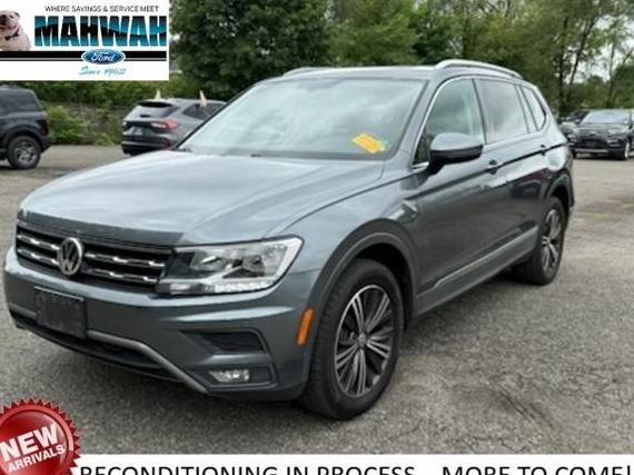 VOLKSWAGEN TIGUAN 2018 3VV2B7AX9JM130236 image