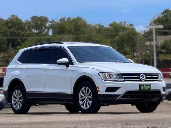 VOLKSWAGEN TIGUAN 2018 3VV2B7AXXJM119701 image
