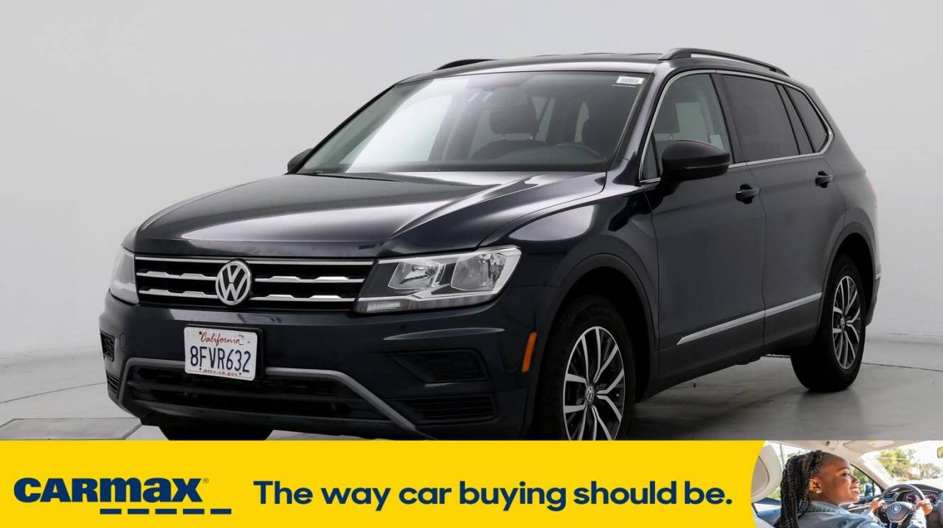 VOLKSWAGEN TIGUAN 2018 3VV3B7AX9JM210642 image