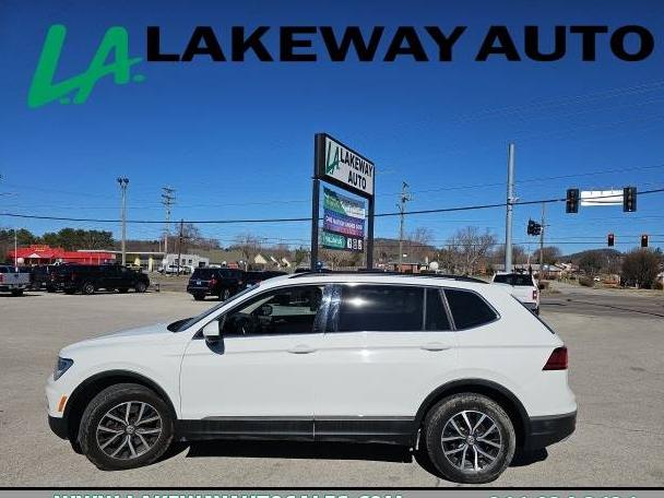 VOLKSWAGEN TIGUAN 2018 3VV3B7AX2JM060437 image