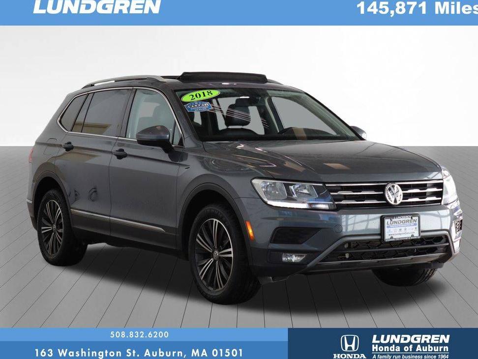 VOLKSWAGEN TIGUAN 2018 3VV2B7AX5JM068799 image