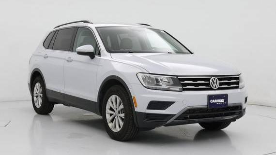 VOLKSWAGEN TIGUAN 2018 3VV2B7AX0JM041476 image