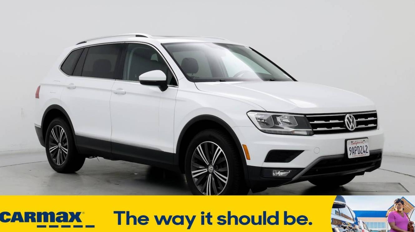 VOLKSWAGEN TIGUAN 2018 3VV3B7AX3JM046630 image