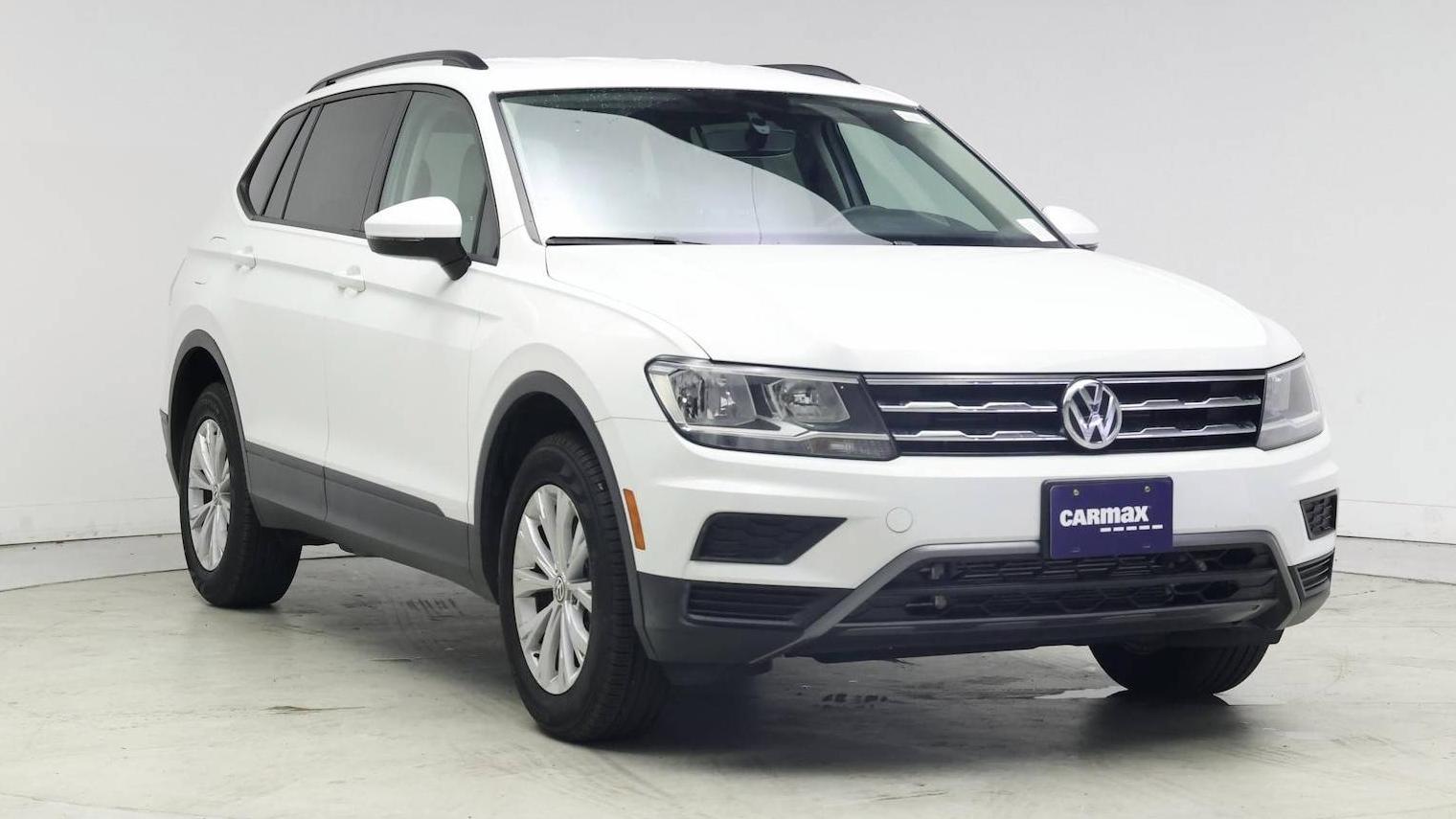 VOLKSWAGEN TIGUAN 2018 3VV1B7AX9JM112721 image