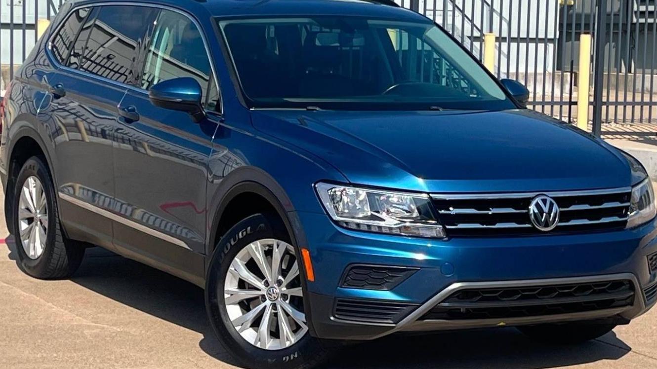 VOLKSWAGEN TIGUAN 2018 3VV2B7AX1JM050350 image