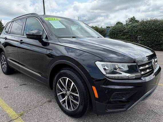 VOLKSWAGEN TIGUAN 2018 3VV3B7AX8JM193221 image