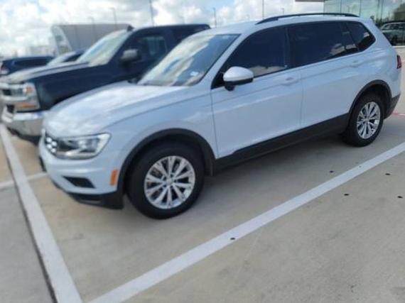 VOLKSWAGEN TIGUAN 2018 3VV1B7AX2JM116125 image