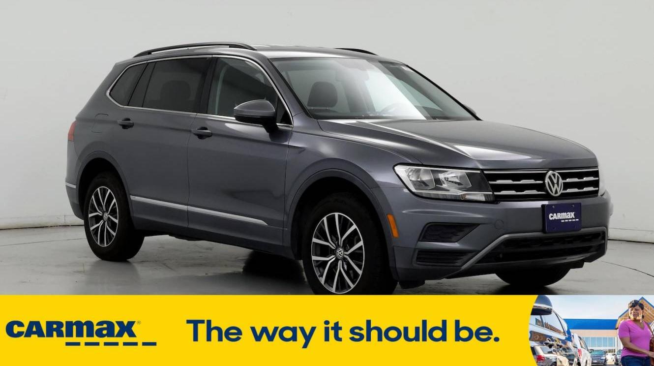 VOLKSWAGEN TIGUAN 2018 3VV3B7AXXJM213520 image