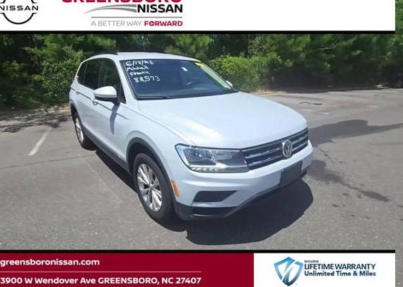 VOLKSWAGEN TIGUAN 2018 3VV3B7AX9JM073282 image