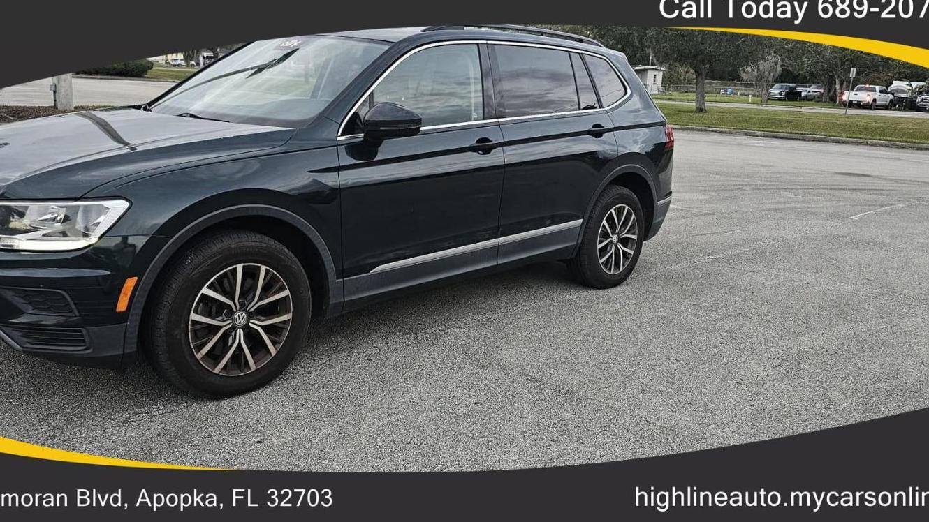 VOLKSWAGEN TIGUAN 2018 3VV3B7AX8JM215086 image