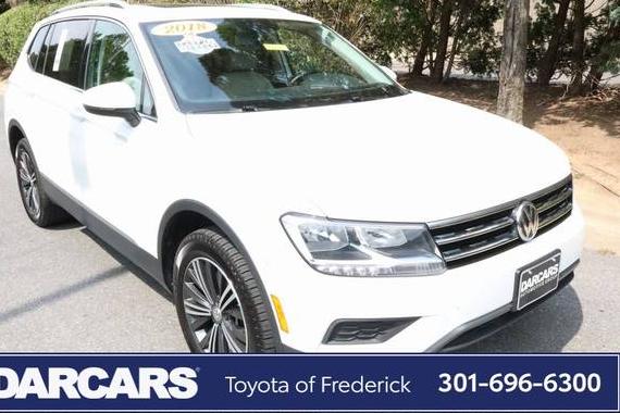 VOLKSWAGEN TIGUAN 2018 3VV2B7AX4JM220278 image