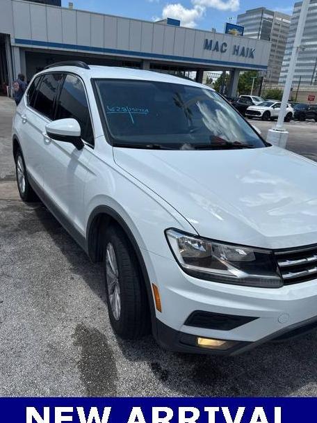 VOLKSWAGEN TIGUAN 2018 3VV3B7AX7JM028874 image