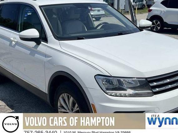 VOLKSWAGEN TIGUAN 2018 3VV2B7AX2JM024243 image