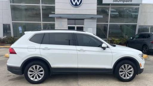 VOLKSWAGEN TIGUAN 2018 3VV3B7AX6JM012424 image