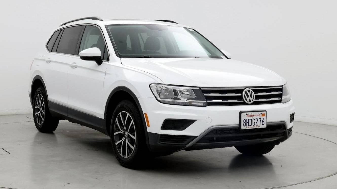 VOLKSWAGEN TIGUAN 2018 3VV2B7AX3JM215833 image