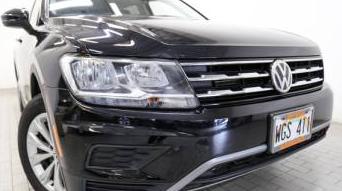 VOLKSWAGEN TIGUAN 2018 3VV3B7AX8JM141099 image