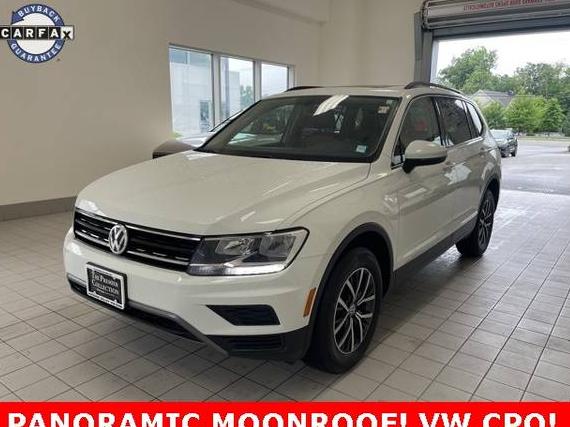 VOLKSWAGEN TIGUAN 2018 3VV2B7AX9JM216890 image