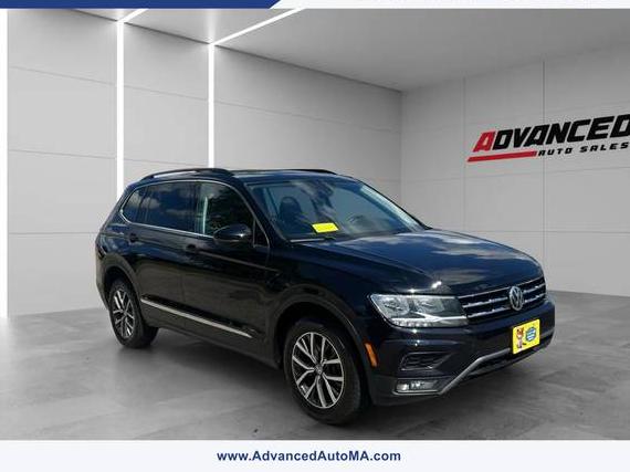 VOLKSWAGEN TIGUAN 2018 3VV2B7AX3JM108118 image