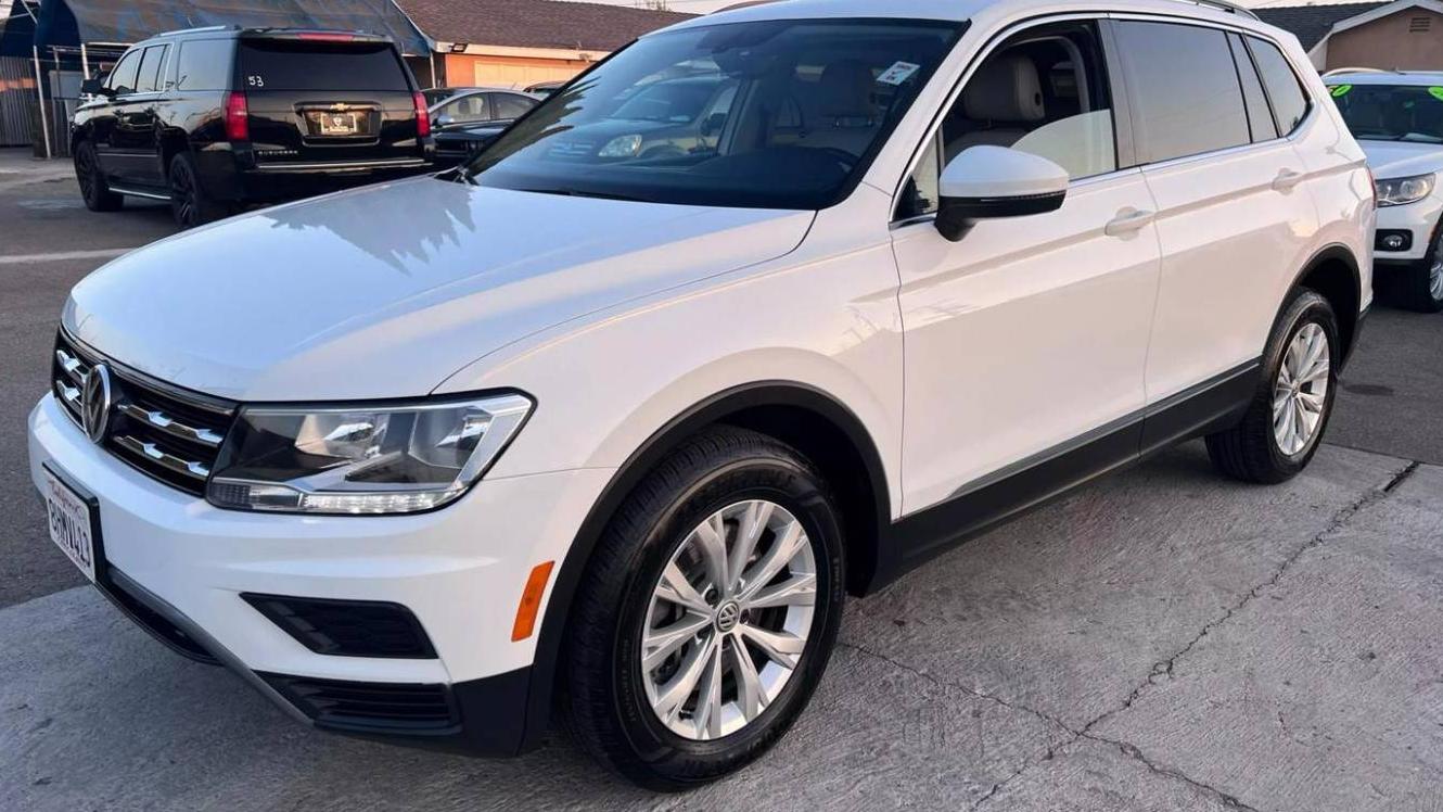 VOLKSWAGEN TIGUAN 2018 3VV3B7AX6JM219220 image