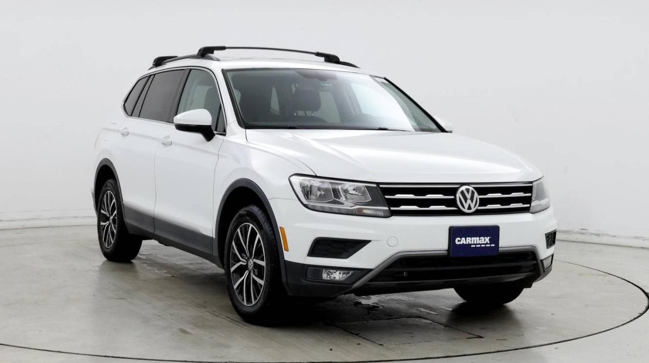 VOLKSWAGEN TIGUAN 2018 3VV2B7AX0JM018764 image