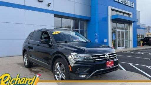 VOLKSWAGEN TIGUAN 2018 3VV4B7AX0JM023777 image