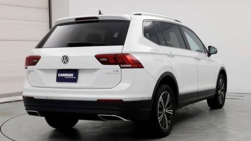 VOLKSWAGEN TIGUAN 2018 3VV3B7AX2JM083815 image